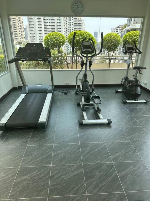 Delightful Condo In Central Location At Sukhumvit 49 Bangkok Exterior foto