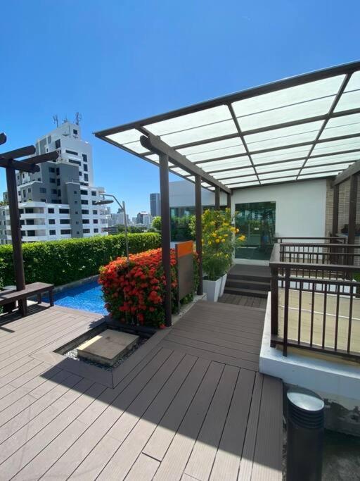 Delightful Condo In Central Location At Sukhumvit 49 Bangkok Exterior foto